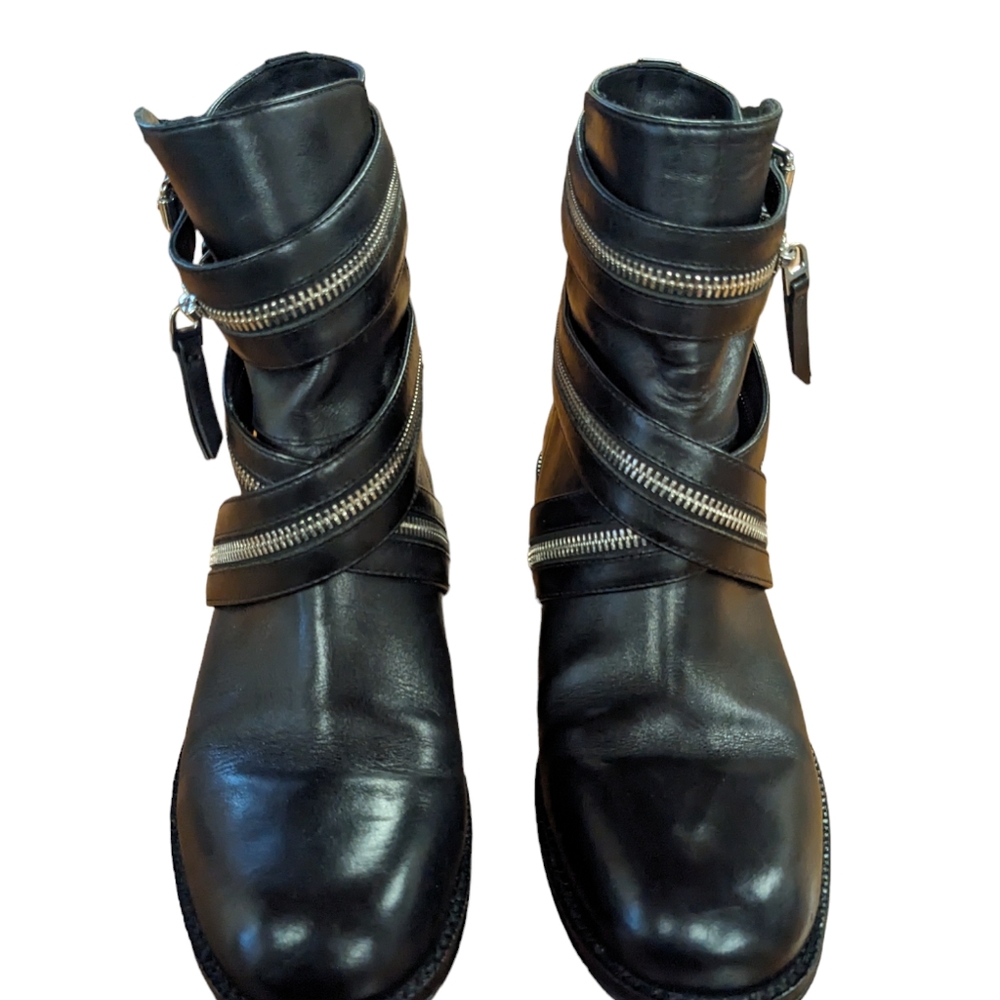 Vince Camuto Signature Black Leather Zipper Detail Moto Boots Size 7.5 - Picture 5 of 11